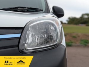 2015 Renault Kangoo Ll21 Ze in White — image 6