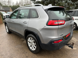 2015 Jeep Cherokee 2.0 Cherokee 2.0 140hp 4WD Manual Longitude in Grey — image 4