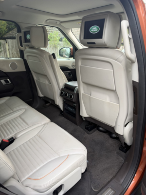 2016 Land Rover Discovery 3.0 Td V6 Hse Luxury in Orange — image 6