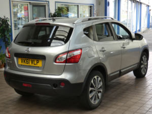 2011 Nissan Qashqai 2.0 Tekna SUV 5dr Petrol CVT 2WD Euro 5 (140 Ps) in Silver — image 4