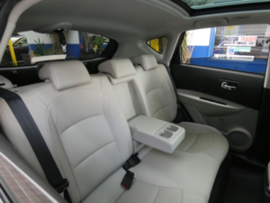 2011 Nissan Qashqai 2.0 Tekna SUV 5dr Petrol CVT 2WD Euro 5 (140 Ps) in Silver — image 6