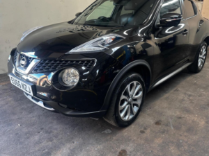 2016 Nissan Juke 1.6 Tekna Xtron Euro 6 5dr in Black — image 2