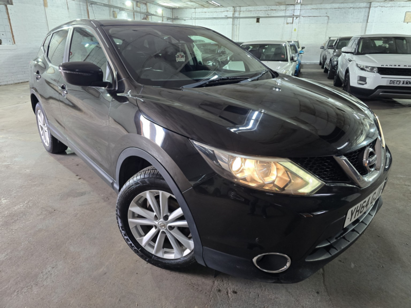 2014 Nissan Qashqai 1.5 Dci Acenta Premium in Black — image 1