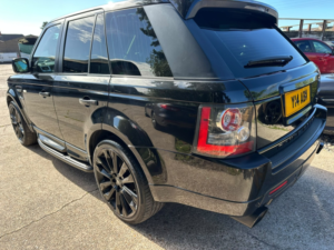 2010 Land Rover Range Rover Sport 5.0 V8 Autobiography Sport in Black — image 3