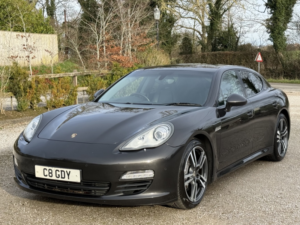 2012 Porsche Panamera 3.0 D V6 in Grey — image 4