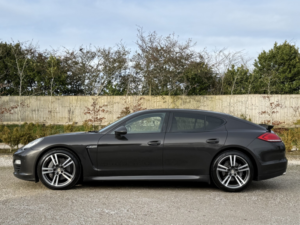 2012 Porsche Panamera 3.0 D V6 in Grey — image 5