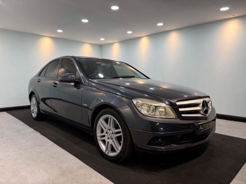 2010 Mercedes-Benz C Class 1.8 C180 Blueefficiency Executive Se Auto Euro 5 4dr in Grey — image 1