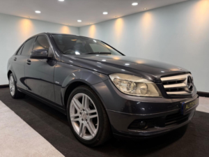 2010 Mercedes-Benz C Class 1.8 C180 Blueefficiency Executive Se Auto Euro 5 4dr in Grey — image 2