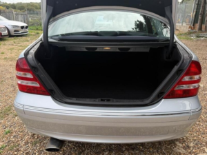 2006 Mercedes-Benz C Class 1.8 C180 Kompressor Avantgarde Se 4dr in Silver — image 5