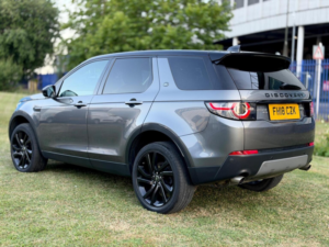 2018 Land Rover Discovery Sport 2.0 Td4 Hse Black Auto 4WD Euro 6 (s/s) 5dr in Grey — image 3