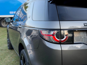 2018 Land Rover Discovery Sport 2.0 Td4 Hse Black Auto 4WD Euro 6 (s/s) 5dr in Grey — image 6