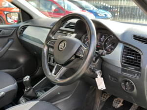2017 Skoda Fabia 1.0 Tsi Colour Edition Hatchback 5dr Petrol Manual Euro 6 (s/s) (95 Ps) in Green — image 5