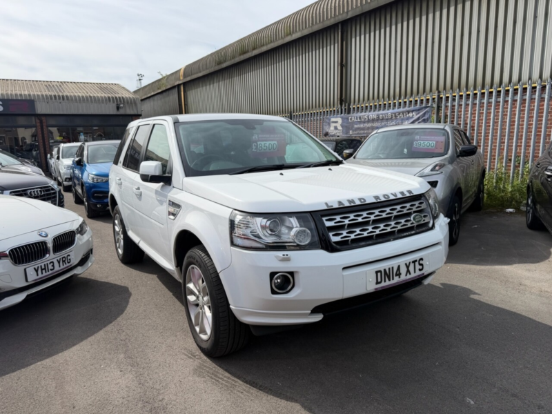 2014 Land Rover Freelander 2 2.2 Td4 Xs SUV 5dr Diesel Manual 4WD Euro 5 (s/s) (150 Ps) in White — image 1