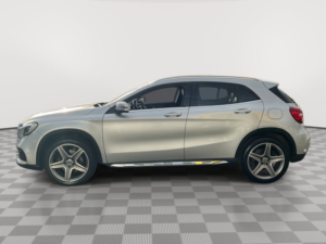 2018 Mercedes-Benz Gla 2.1 Gla220d Amg Line (premium) SUV 5dr Diesel 7g-Dct 4matic Euro 6 (s/s) (177 Ps) in Silver — image 5