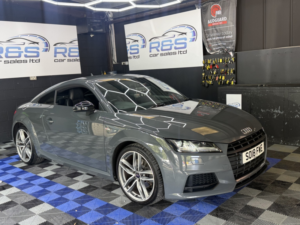 2018 Audi Tt 1.8 Tfsi Black Edition in Grey — image 3