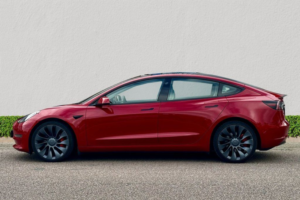 2021 Tesla Model 3 (dual Motor) Performance Saloon 4dr Electric Auto 4wde (performance Upgrade) (449 Bhp) in Red — image 4
