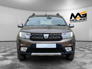 2018 Dacia Sandero Stepway 0.9 Tce Comfort Euro 6 (s/s) 5dr in Brown — image 2