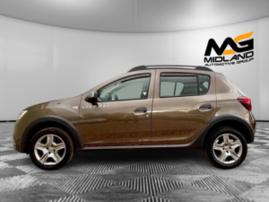 2018 Dacia Sandero Stepway 0.9 Tce Comfort Euro 6 (s/s) 5dr in Brown — image 6