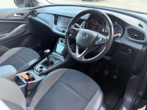 2018 Vauxhall Grandland X 1.6 Turbo D Blueinjection Sport Nav SUV 5dr Diesel Manual Euro 6 (s/s) (120 Ps) in Grey — image 3