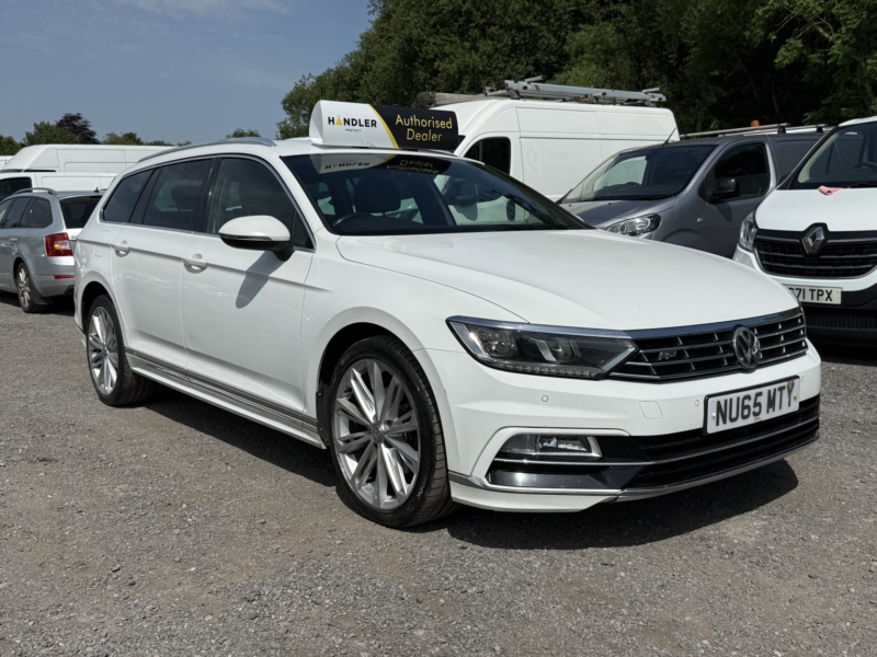 2015 Volkswagen Passat 2.0 Tdi Bluemotion Tech R-Line in White — image 1