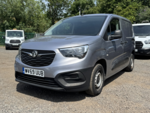 2019 Vauxhall Combo 1.5 Turbo D 2000 Edition in Grey — image 6