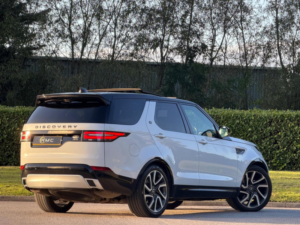 2017 Land Rover Discovery 3.0 Td V6 Hse Luxury Auto 4WD Euro 6 (s/s) 5dr in White — image 3