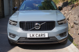 2019 Volvo Xc40 2.0 R-Design Pro T4 in Grey — image 3