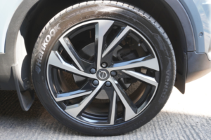 2019 Volvo Xc40 2.0 R-Design Pro T4 in Grey — image 5