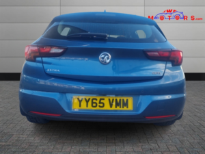 2016 Vauxhall Astra 1.6 Cdti Blueinjection Elite Nav in Blue — image 5