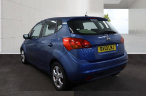 2013 Kia Venga 1.6 2 Auto Euro 5 5dr in Blue — image 3