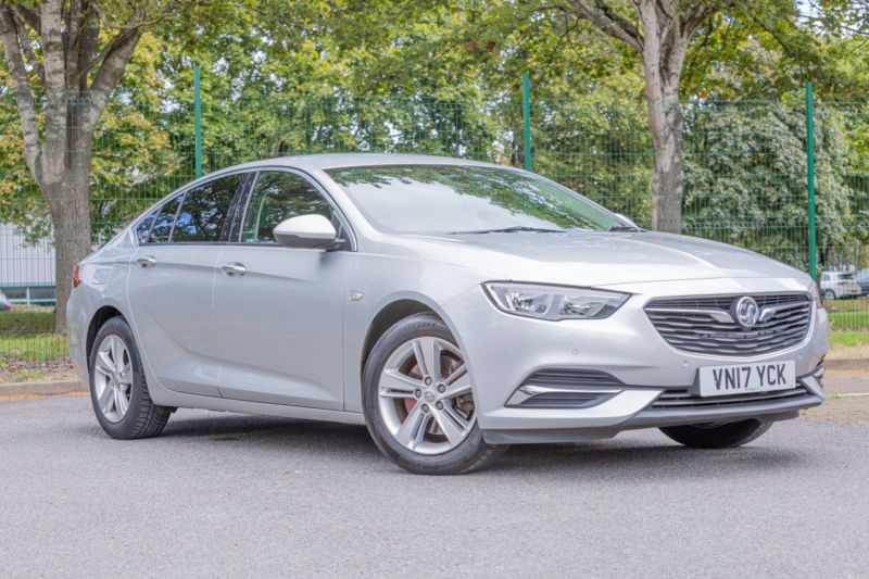 2017 Vauxhall Insignia 1.6 Turbo D Blueinjection Tech Line Nav in Silver — image 1