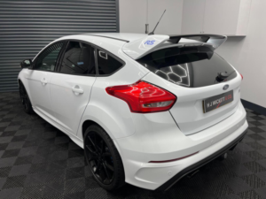 2016 Ford Focus 2.3t Ecoboost Rs AWD Euro 6 (s/s) 5dr in White — image 3