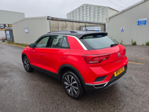 2019 Volkswagen T-Roc 1.0 Tsi Se Euro 6 (s/s) 5dr in Red — image 4