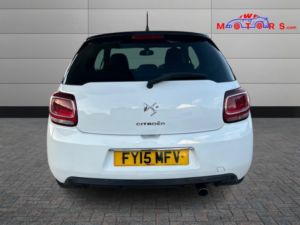 2015 Citroen Ds3 1.2 Puretech Dstyle Plus in White — image 6