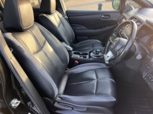 2018 Nissan Leaf 40kwh Tekna in Black — image 5
