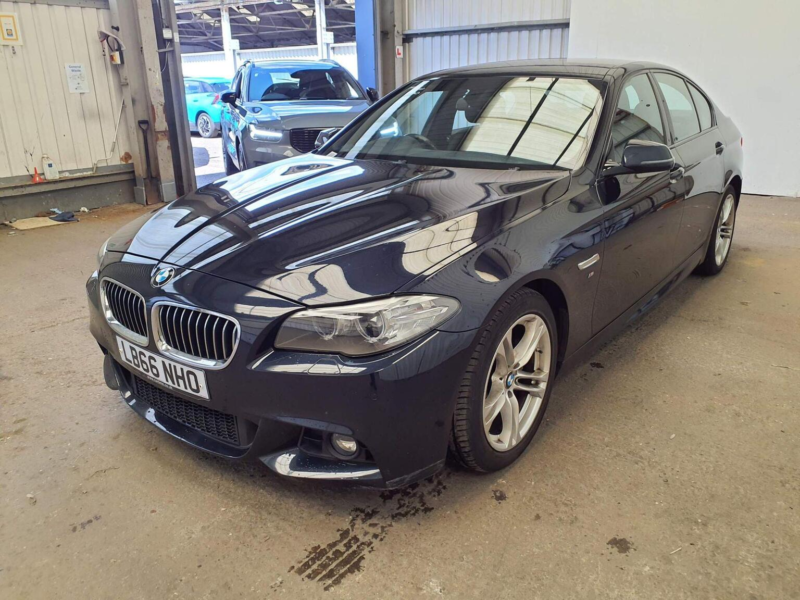 2016 BMW 5 Series 2.0 520d M Sport Auto Euro 6 (s/s) 4dr in Black — image 1