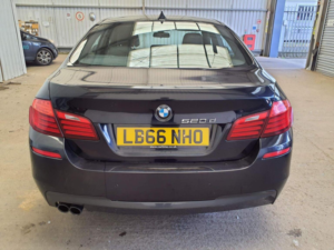 2016 BMW 5 Series 2.0 520d M Sport Auto Euro 6 (s/s) 4dr in Black — image 4