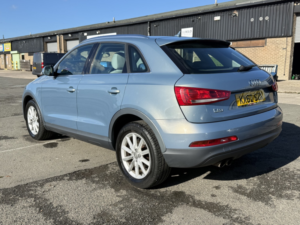 2013 Audi Q3 2.0 Tdi Se in Blue — image 4