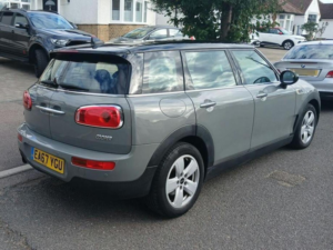 2017 MINI Clubman 1.5 Cooper Auto Euro 6 (s/s) 6dr in Grey — image 4