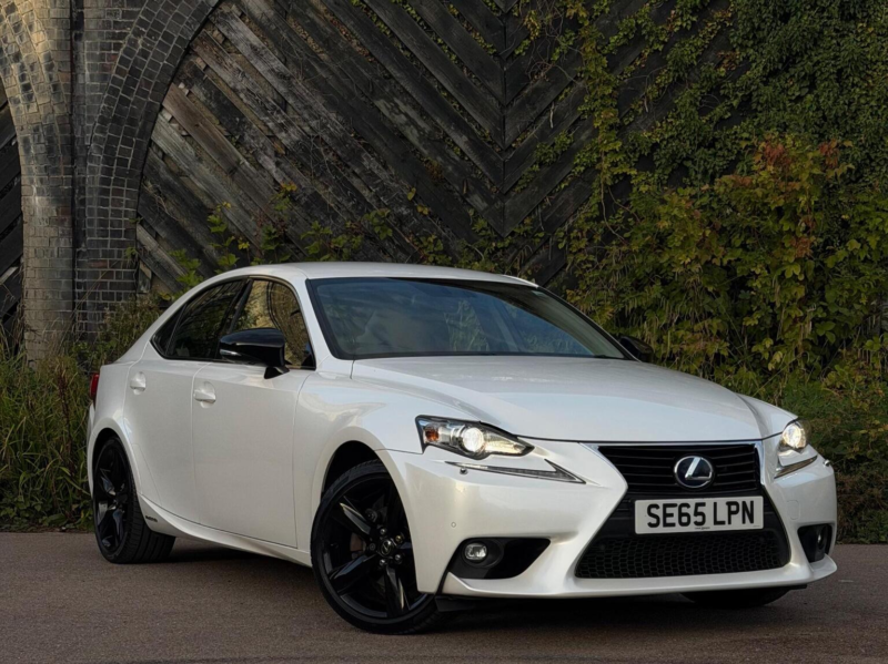 2016 Lexus Is 2.5 300h Sport E-CVT Euro 6 (s/s) 4dr in White — image 1
