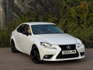 2016 Lexus Is 2.5 300h Sport E-CVT Euro 6 (s/s) 4dr in White — image 3