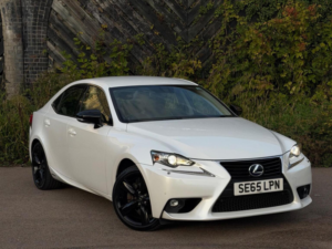 2016 Lexus Is 2.5 300h Sport E-CVT Euro 6 (s/s) 4dr in White — image 4