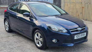 2013 Ford Focus 1.0t Ecoboost Zetec Euro 5 (s/s) 5dr in Blue — image 4