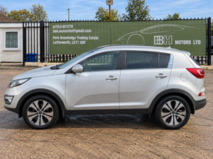 2012 Kia Sportage 1.7 Crdi Ecodynamics 3 2WD Euro 5 (s/s) 5dr in Silver — image 4