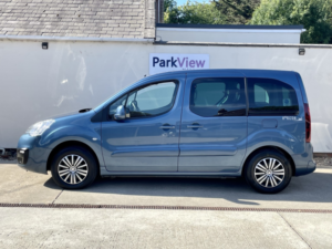 2018 Peugeot Partner 1.6 Hdi Horizon – Allied Mobility Conversion Wheelchair Adapted Wav 5 Seats (2018) 18 in Blue — image 6