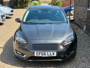 2016 Ford Focus 1.0t Ecoboost Titanium Euro 6 (s/s) 5dr in Grey — image 2