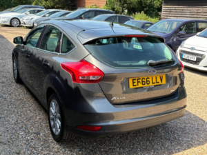 2016 Ford Focus 1.0t Ecoboost Titanium Euro 6 (s/s) 5dr in Grey — image 4