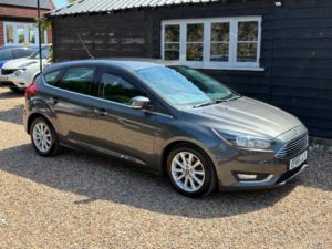 2016 Ford Focus 1.0t Ecoboost Titanium Euro 6 (s/s) 5dr in Grey — image 5