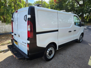 2015 Vauxhall Vivaro 1.6 Cdti 2900 Ecoflex L1 H1 Euro 5 (s/s) 5dr in White — image 3