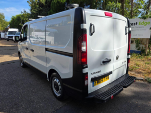 2015 Vauxhall Vivaro 1.6 Cdti 2900 Ecoflex L1 H1 Euro 5 (s/s) 5dr in White — image 5
